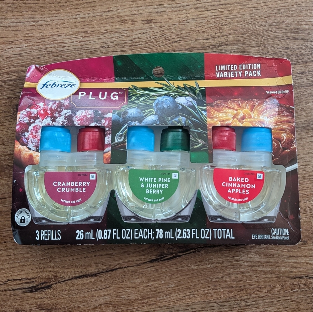 Limited Edition FEBREZE Plug (Cranberry Pine Cinnamon Apple) Refill Variety Pack